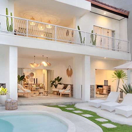 Casa De Lupe 5 Bedroom Villa In Kerobokan Семиньяк Экстерьер фото