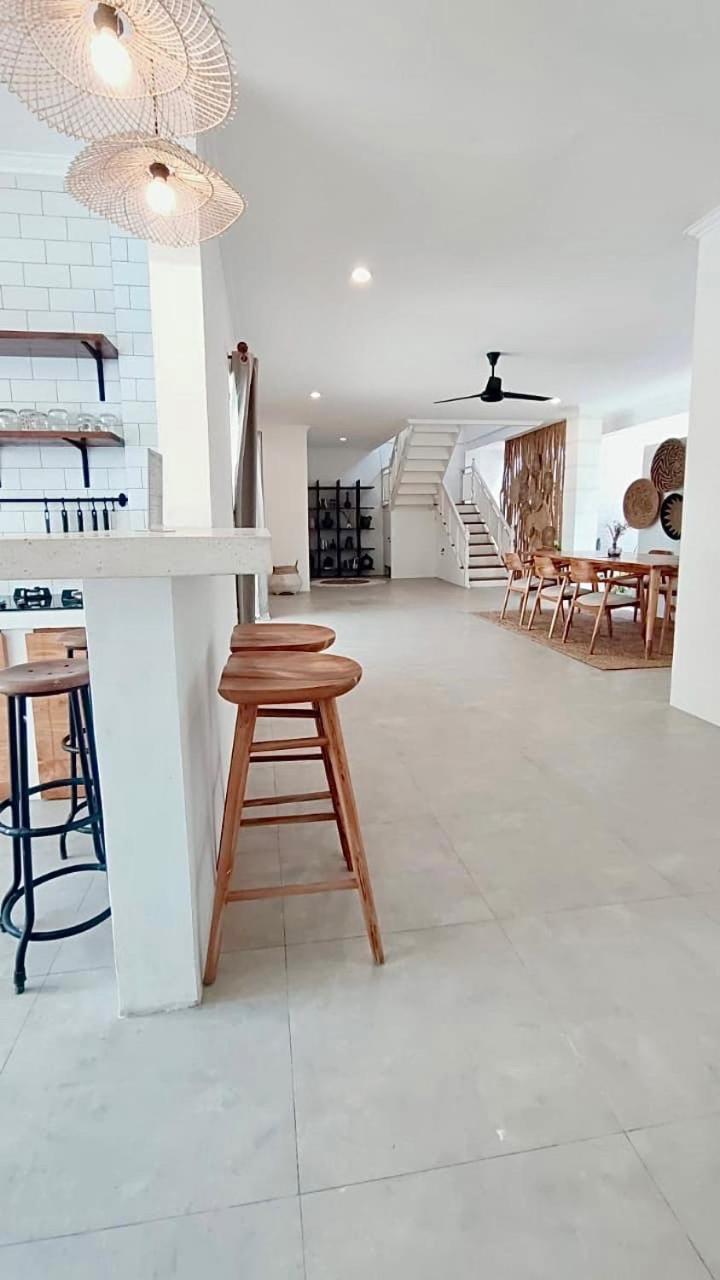 Casa De Lupe 5 Bedroom Villa In Kerobokan Семиньяк Экстерьер фото