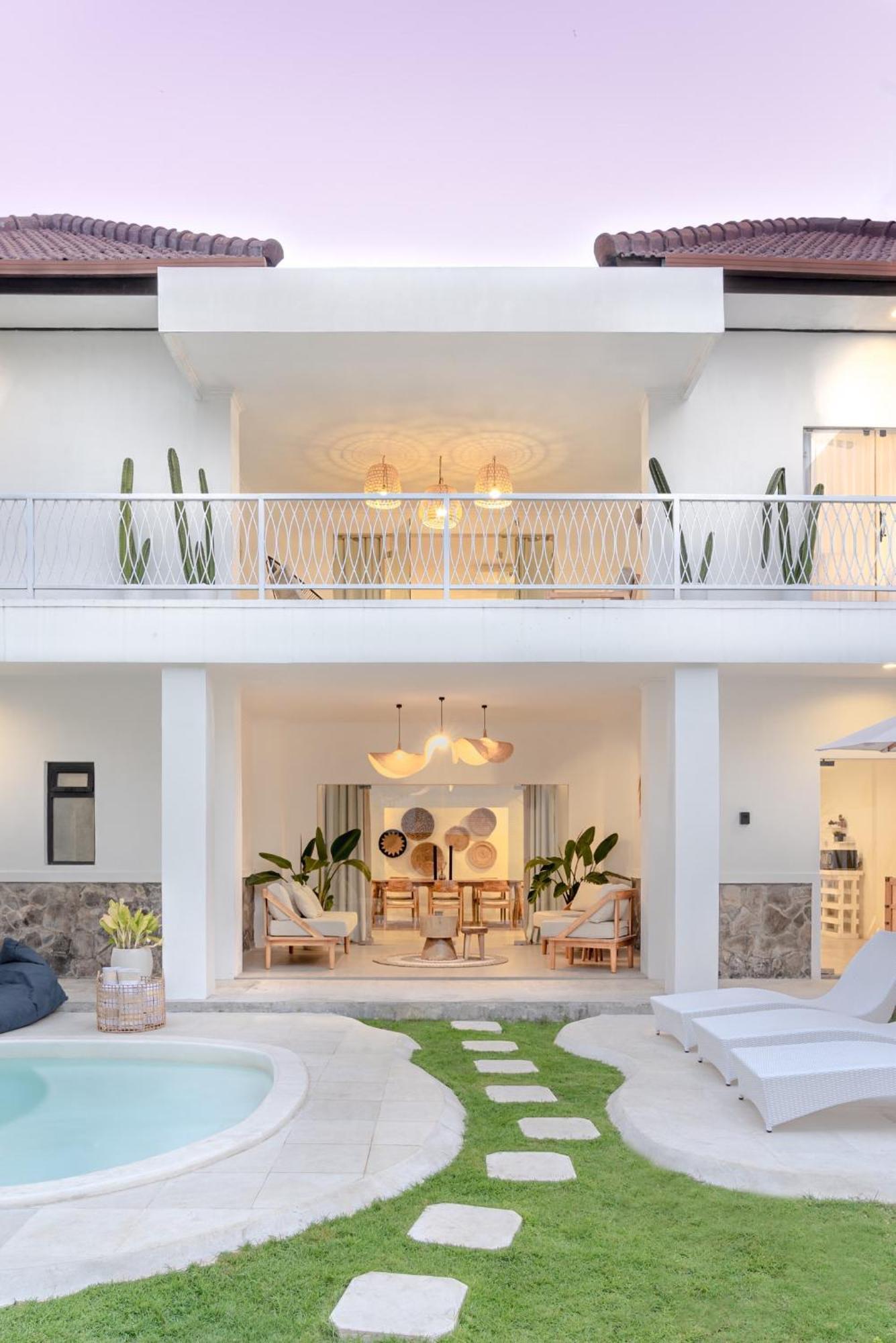 Casa De Lupe 5 Bedroom Villa In Kerobokan Семиньяк Экстерьер фото