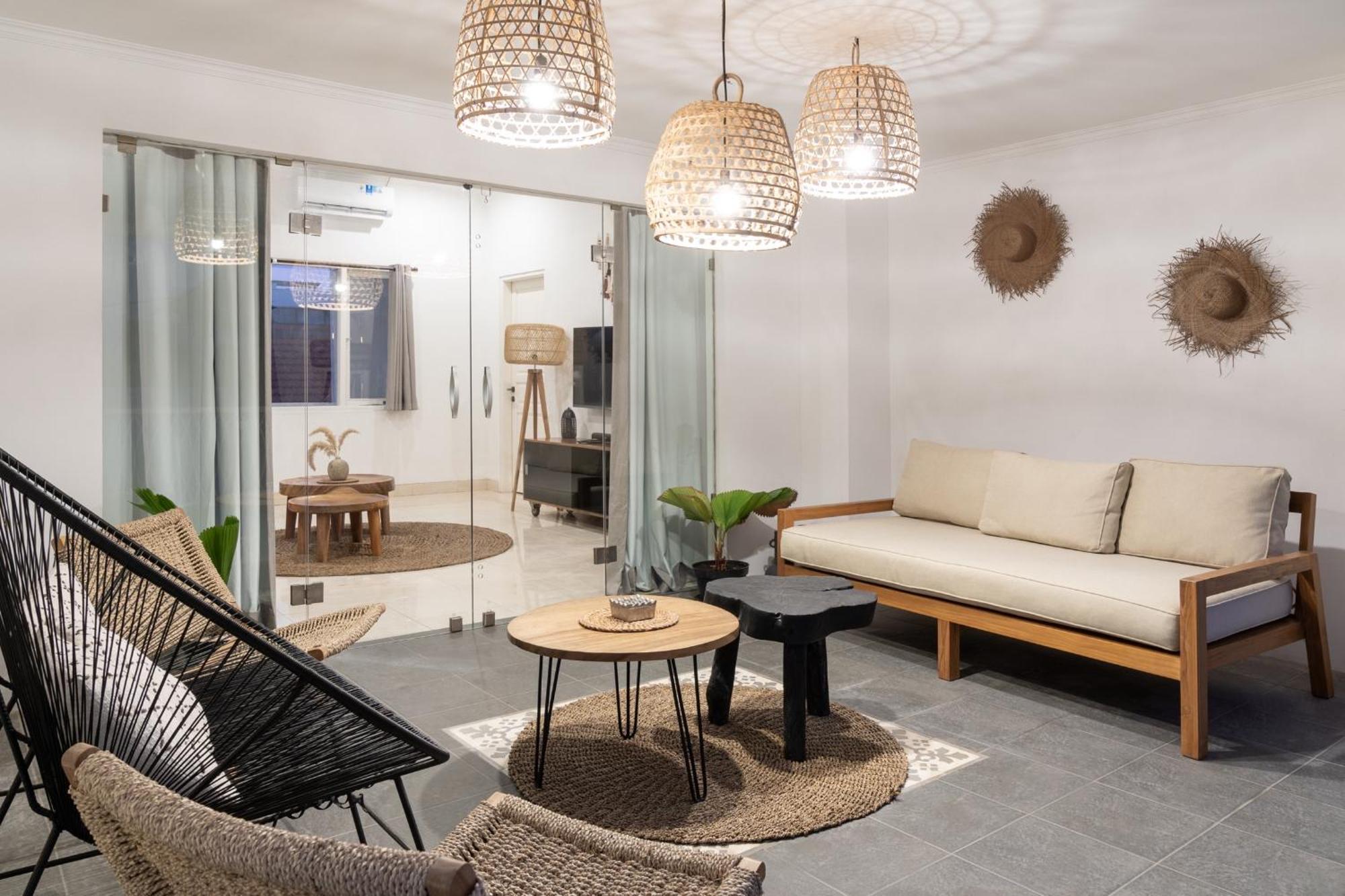 Casa De Lupe 5 Bedroom Villa In Kerobokan Семиньяк Экстерьер фото