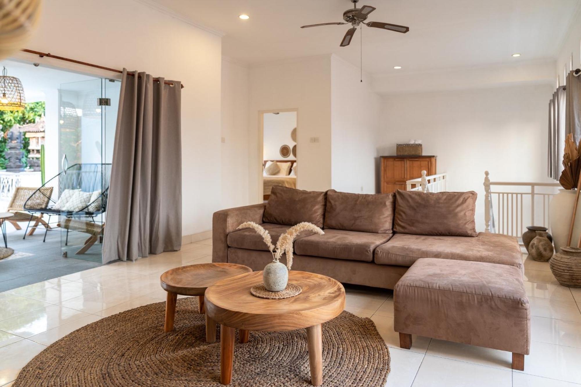 Casa De Lupe 5 Bedroom Villa In Kerobokan Семиньяк Экстерьер фото